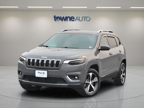 Used 2019 Jeep Cherokee Limited w/ Technology Group AWD/4WD image 9