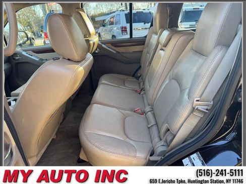 Used 2012 Nissan Pathfinder LE image 34
