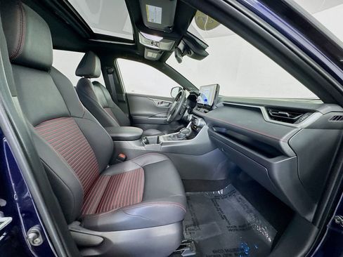 Used 2025 Toyota RAV4 XSE image 34