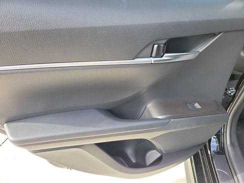 Used 2024 Toyota Camry SE w/ Convenience Package FWD image 11