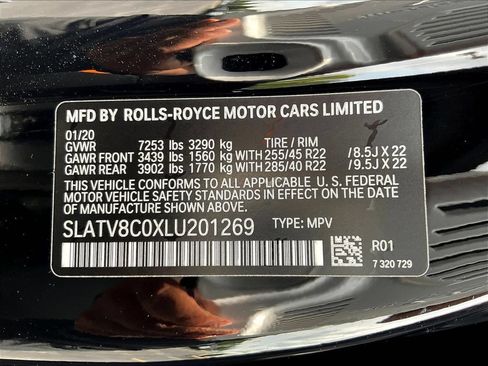 Used 2020 Rolls-Royce Cullinan Black Badge AWD/4WD image 18