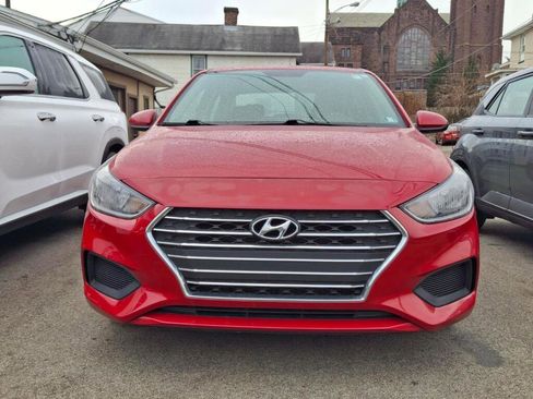 Used 2022 Hyundai Accent SE image 2