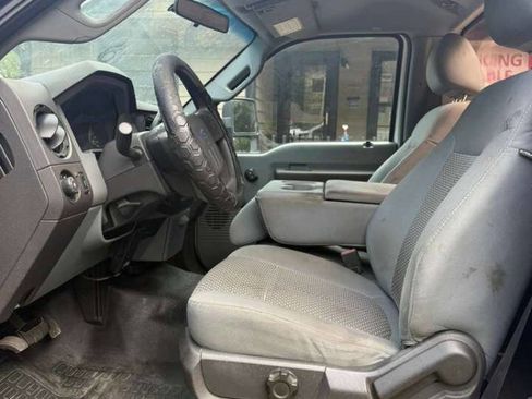 Used 2011 Ford F250 XL w/ XL Value Pkg image 10