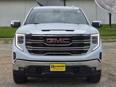 New 2026 GMC Sierra 1500 SLT AWD/4WD image 2