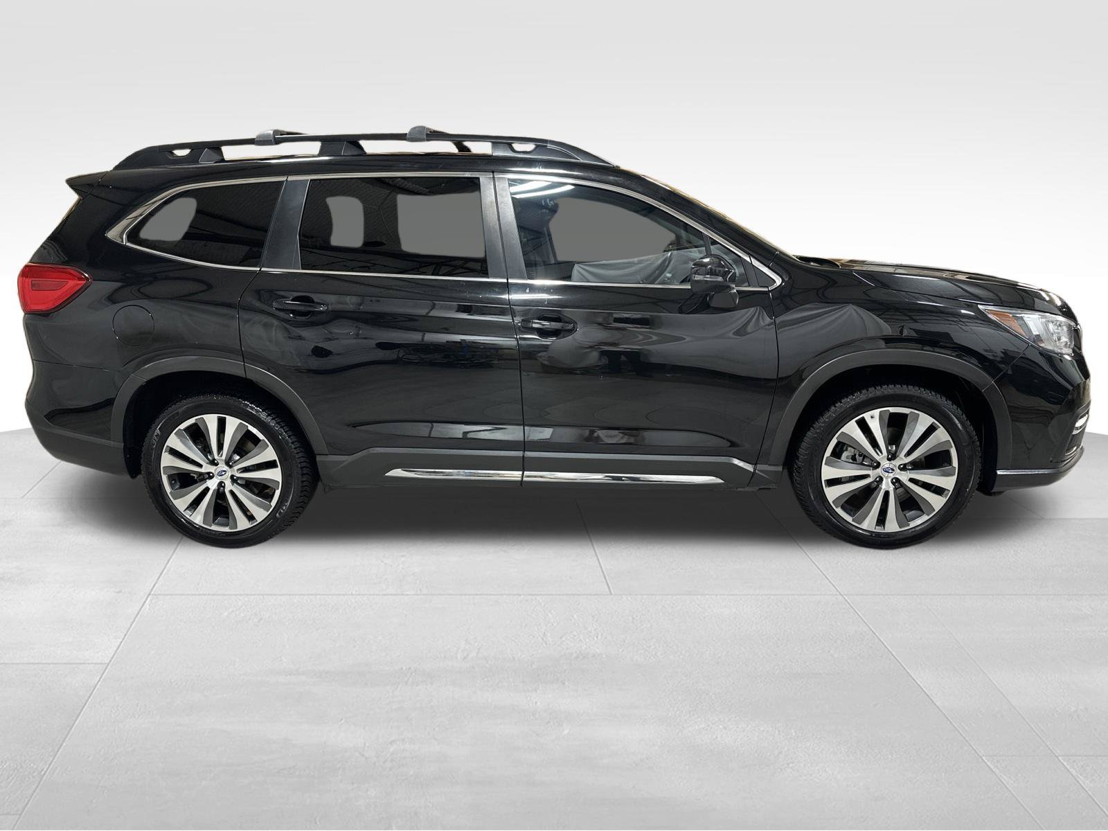 Used 2020 Subaru Ascent Limited w/ Technology Package AWD/4WD image 4