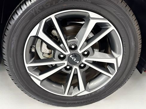 Used 2023 Kia Forte LXS w/ LXS Technology Package FWD image 31