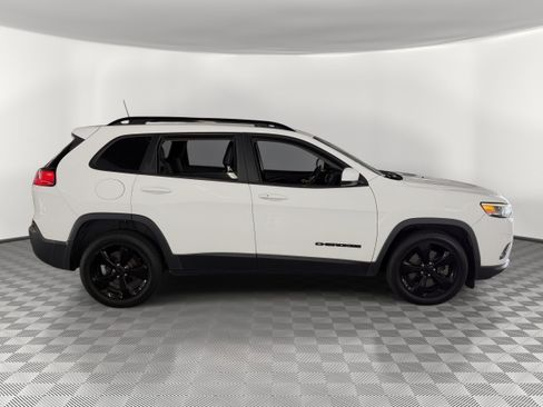 Used 2021 Jeep Cherokee Latitude Plus FWD image 8