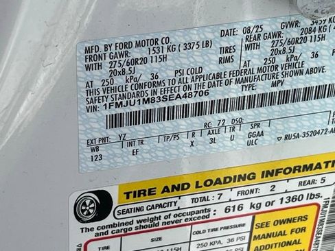 Used 2025 Ford Expedition Platinum AWD/4WD image 32