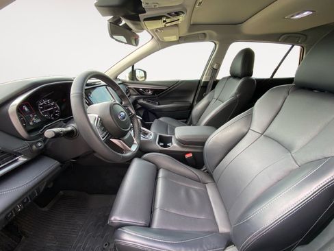 Used 2025 Subaru Outback Limited image 23