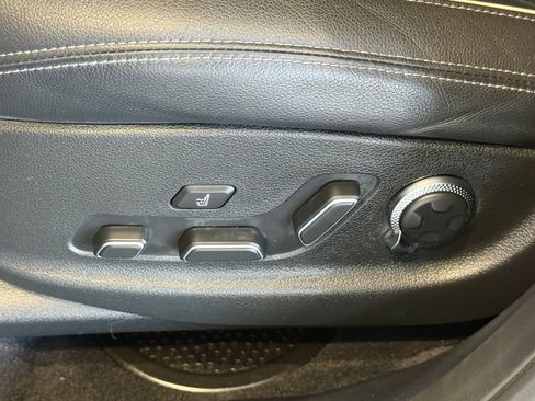 Used 2023 Genesis GV70 2.5T w/ Sport Prestige Package image 22