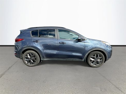 Certified 2022 Kia Sportage Nightfall Edition image 8