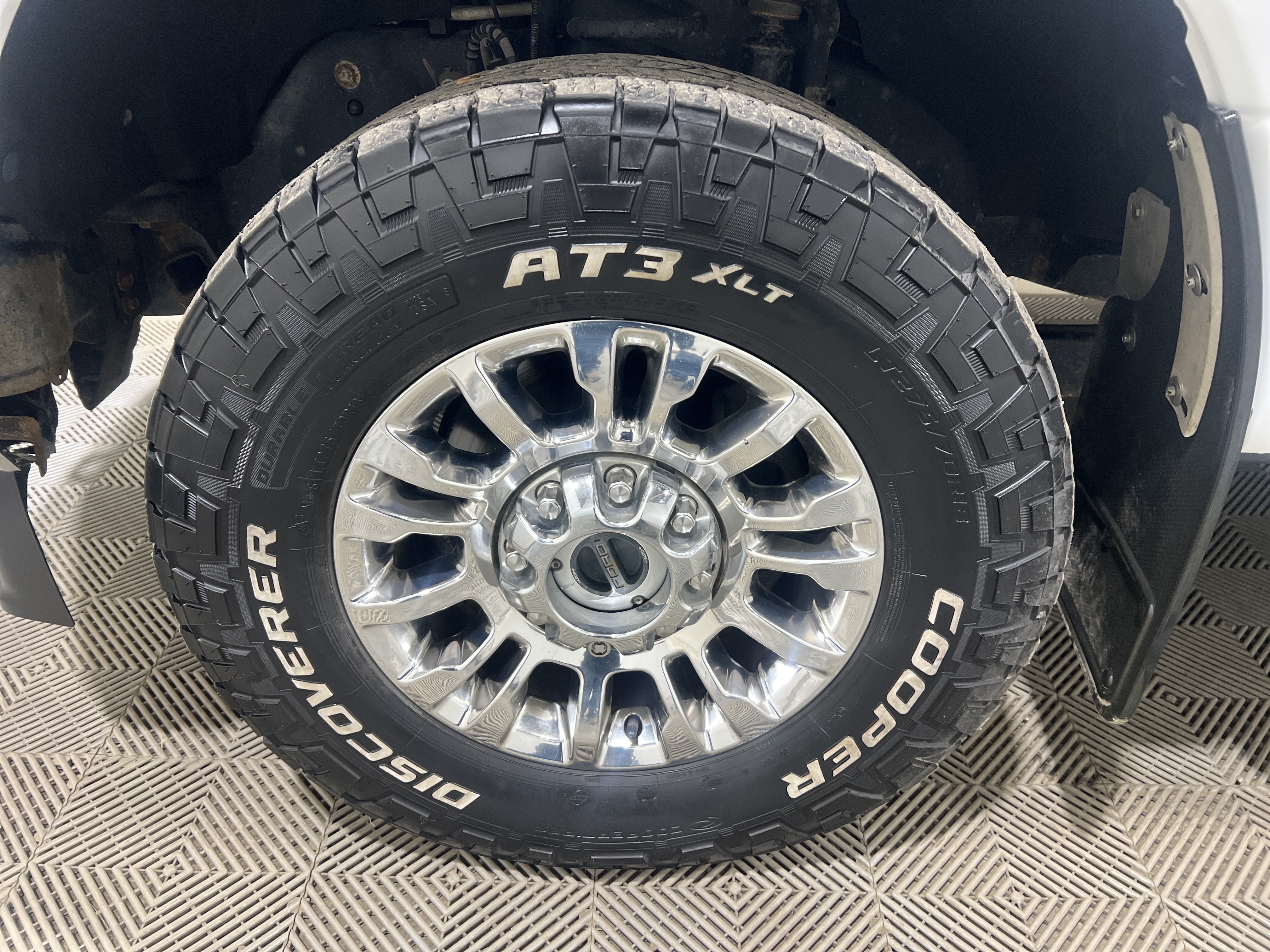 Used 2022 Ford F250 XLT w/ XLT Premium Package AWD/4WD image 5
