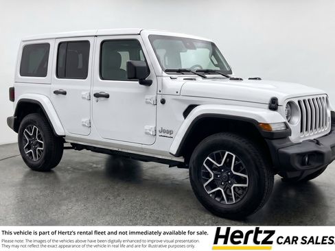 Used 2025 Jeep Wrangler Unlimited Sahara AWD/4WD image 1