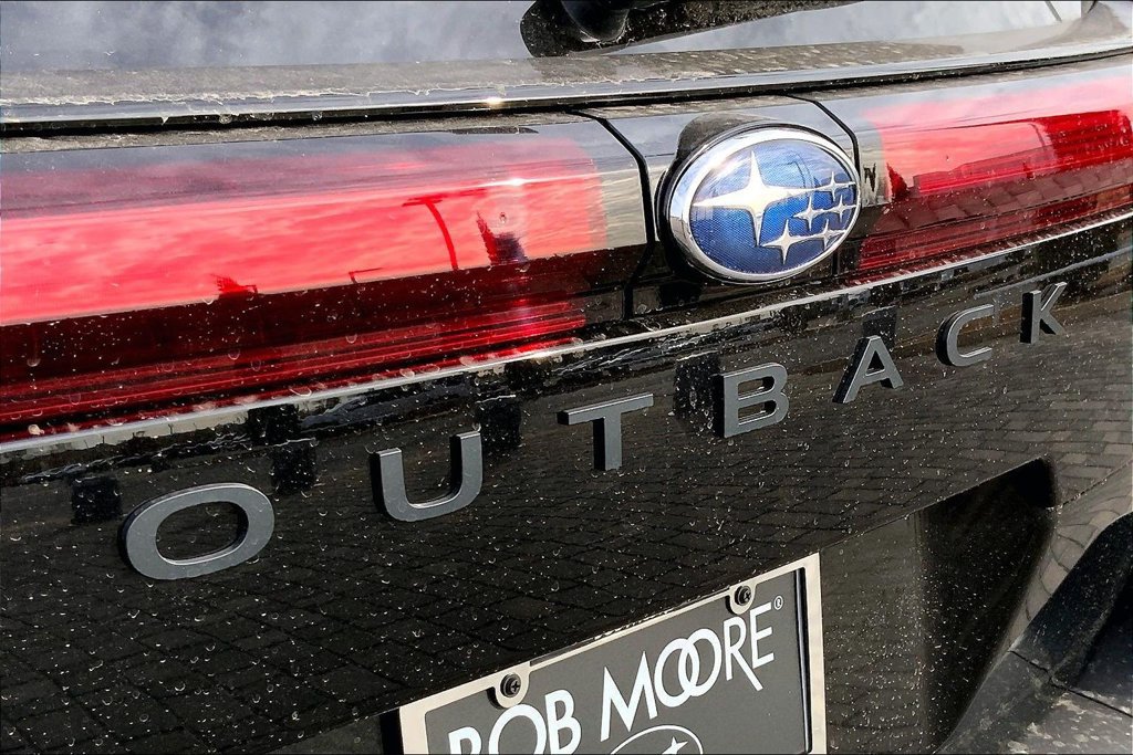 Certified 2026 Subaru Outback Limited AWD/4WD image 8