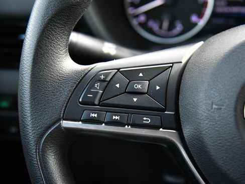 Used 2023 Nissan Sentra SV image 28