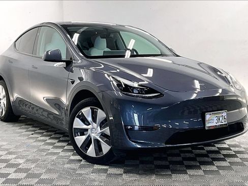 Used 2023 Tesla Model Y Long Range AWD/4WD image 11