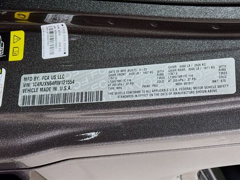Used 2024 Jeep Wrangler Unlimited AWD/4WD image 28