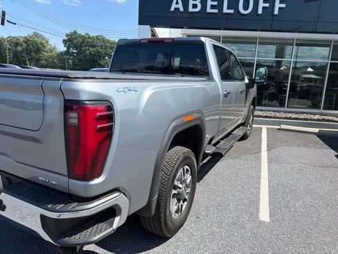 Used 2025 GMC Sierra 3500 SLT w/ SLT Convenience Package AWD/4WD image 6