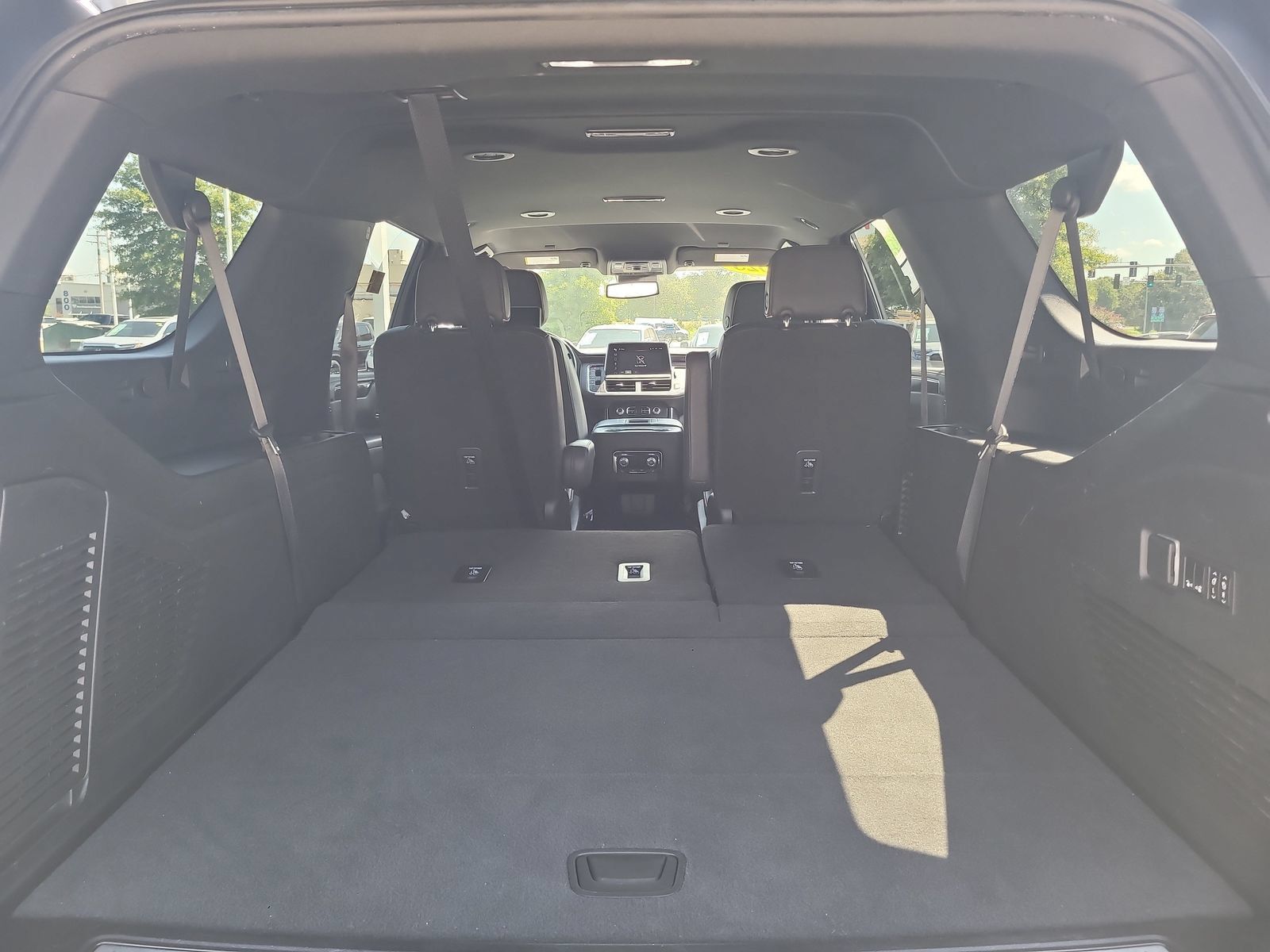 Used 2023 GMC Yukon XL AT4 AWD/4WD image 26