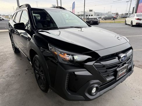 Used 2025 Subaru Outback Onyx Edition XT image 3