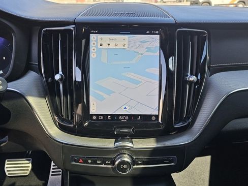 Certified 2022 Volvo XC60 B6 R-Design w/ Climate Package image 23