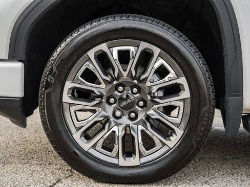 Used 2024 GMC Sierra 1500 Denali Ultimate image 19