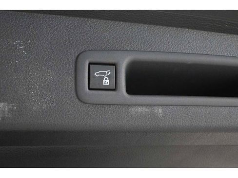 Used 2023 Toyota Sienna XLE w/ XLE Plus Package AWD/4WD image 26
