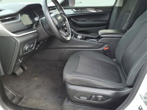 Used 2022 Jeep Grand Cherokee L Laredo w/ Luxury Tech Group I image 18