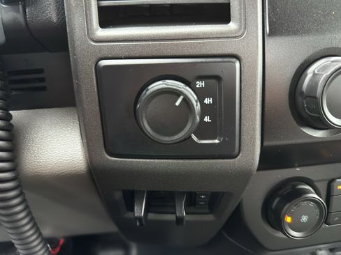 Used 2022 Ford F250 XL w/ Power Equipment Group AWD/4WD image 38