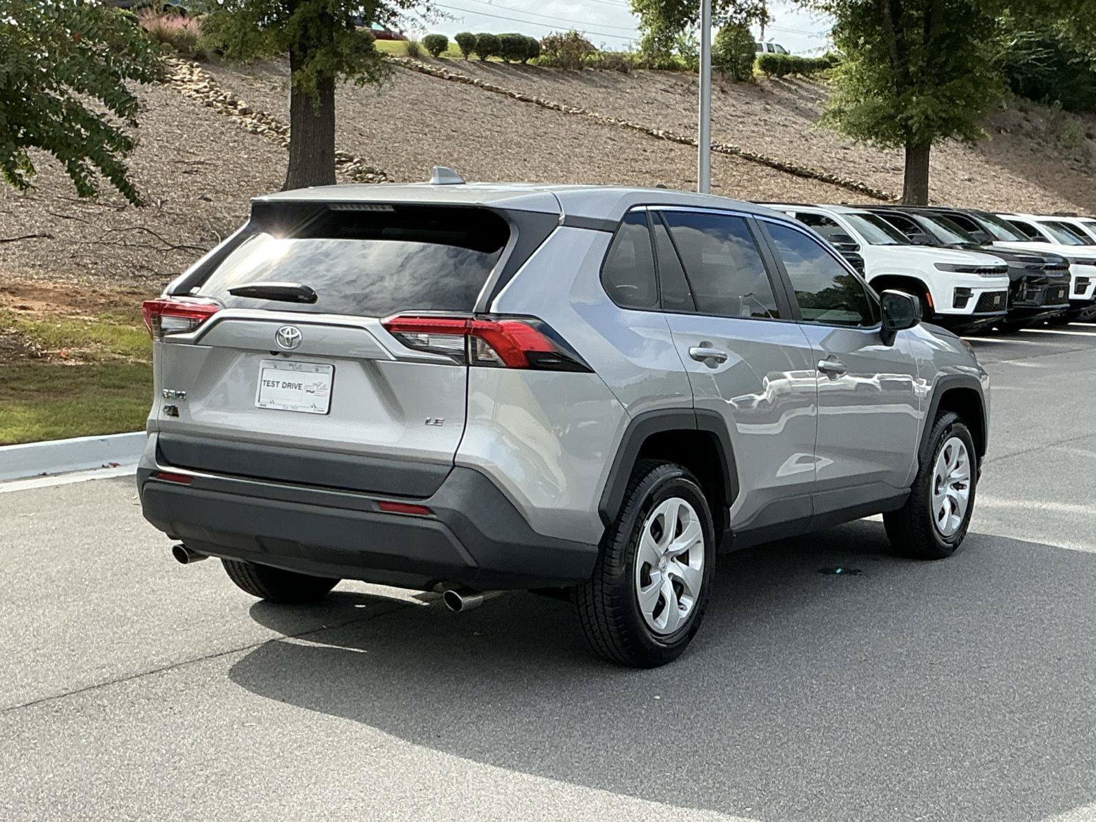 Used 2024 Toyota RAV4 LE FWD image 5