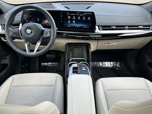 Certified 2025 BMW X2 xDrive28i w/ Technology Package image 22