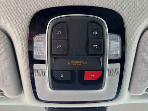 Used 2023 Hyundai Santa Fe SEL FWD image 16