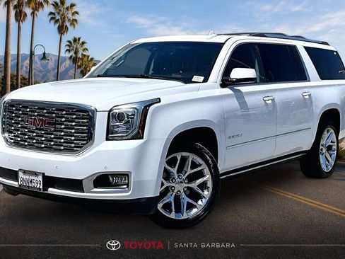 Used 2020 GMC Yukon XL Denali w/ Denali Ultimate Package AWD/4WD image 3