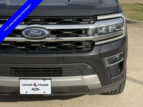 Used 2023 Ford Expedition Limited image 11