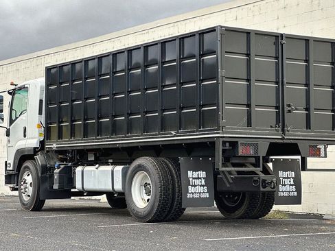 New 2023 Chevrolet Low Cab Forward 7500XD RWD image 6