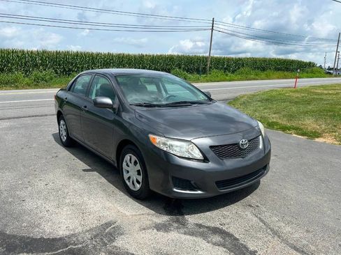 Used 2010 Toyota Corolla LE FWD image 3