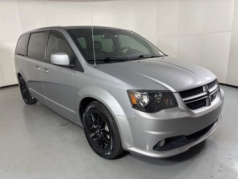 Used 2019 Dodge Grand Caravan GT image 2