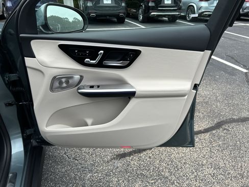 New 2026 Mercedes-Benz GLC 300 image 41