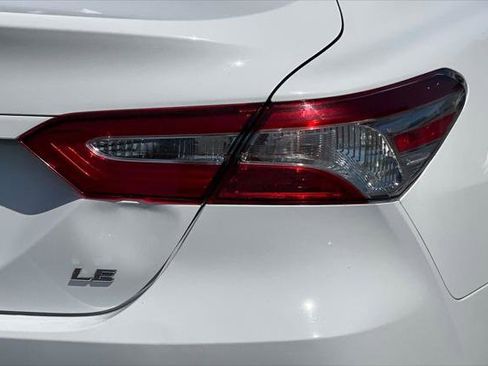 Certified 2020 Toyota Camry LE FWD image 29