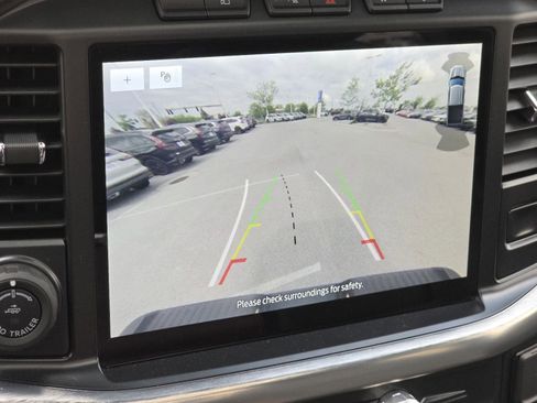 Used 2022 Ford F150 Lariat w/ Equipment Group 502A High AWD/4WD image 8