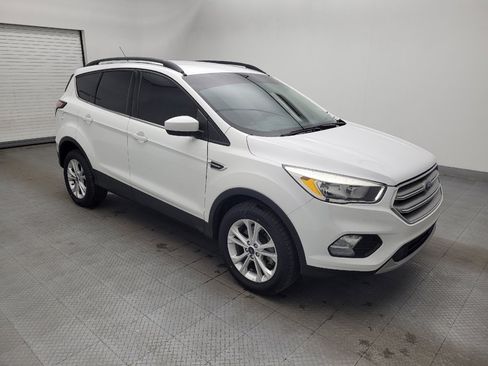 Used 2018 Ford Escape SE image 11