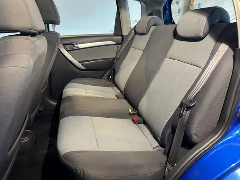Used 2011 Chevrolet Aveo5 LT w/ Power and Convenience Package FWD image 23