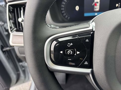 New 2026 Volvo XC90 B6 Ultra image 18
