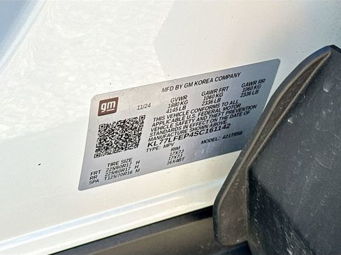 Used 2025 Chevrolet Trax LS image 29