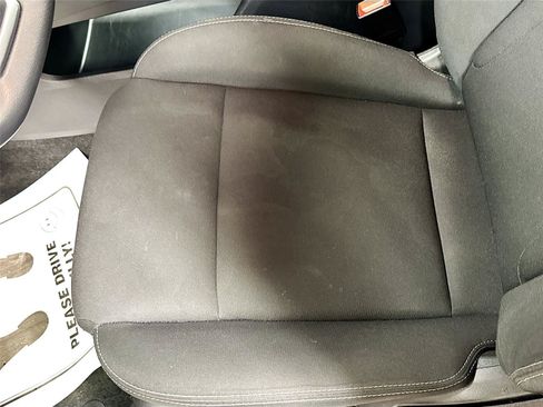 Used 2024 Nissan Rogue S AWD/4WD image 18