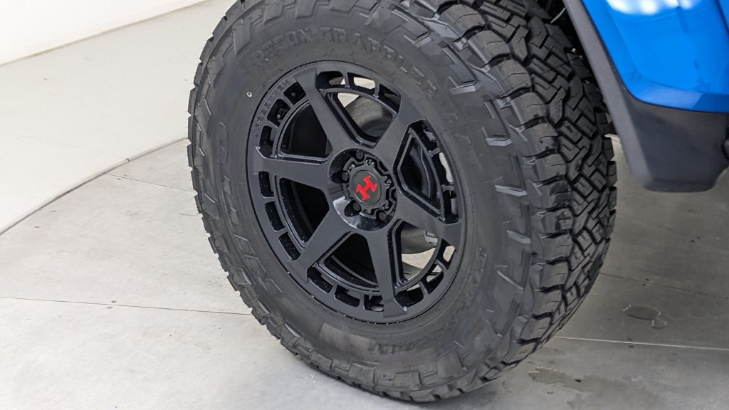 New 2026 Ford Bronco Raptor w/ Interior Carbon Fiber Pack AWD/4WD image 4