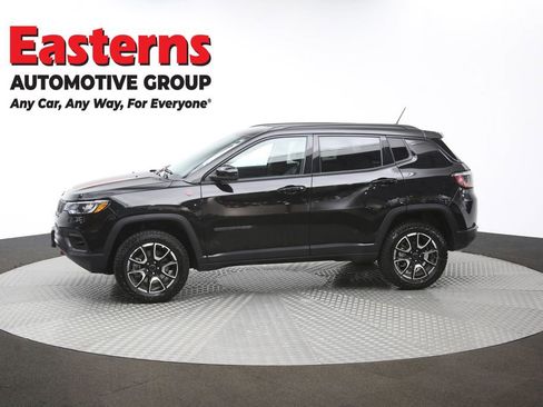 Used 2025 Jeep Compass Trailhawk AWD/4WD image 60