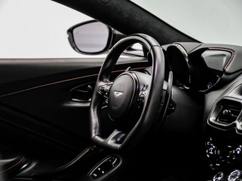 Used 2023 Aston Martin V12 Vantage RWD image 60