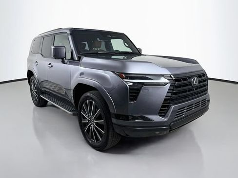 Used 2025 Lexus GX 550 w/ Accessory Package (Z1) AWD/4WD image 3