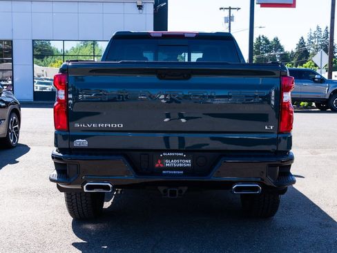 Used 2025 Chevrolet Silverado 1500 LT Trail Boss w/ Convenience Package II AWD/4WD image 4